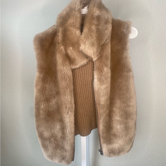 Bagatelle Faux Fur Vest Cable Knit Sweater Tan Brown Cream So Soft Winter Vest M - Picture 2 of 3